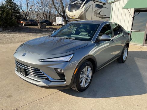 Used 2024 Buick Envista Preferred w/ Convenience I Package image 5