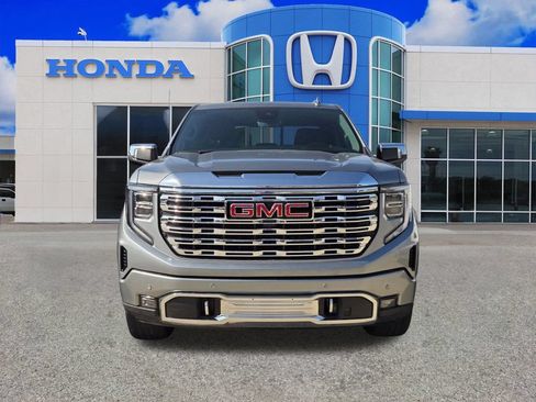 Used 2025 GMC Sierra 1500 Denali w/ Denali Reserve Package AWD/4WD image 5