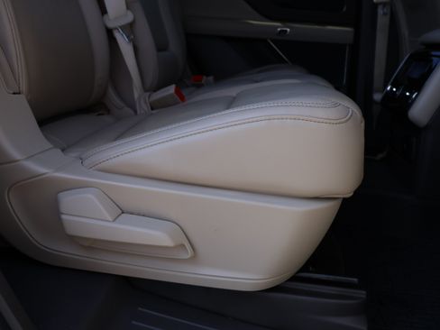 Used 2023 Lincoln Aviator Reserve w/ Equipment Group 201A RWD image 15