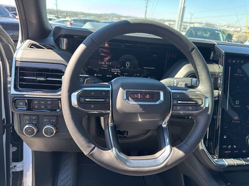 New 2026 GMC Yukon Elevation image 15