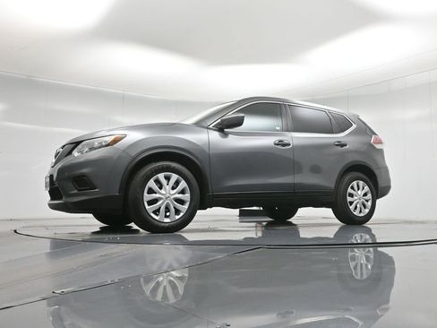 Used 2016 Nissan Rogue S image 49