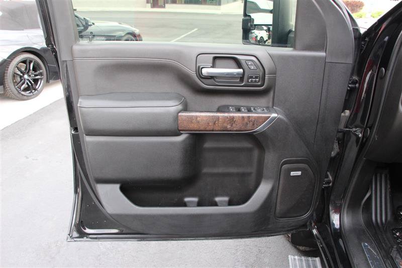 Used 2022 GMC Sierra 2500 Denali w/ Denali Black Diamond Edition AWD/4WD image 20