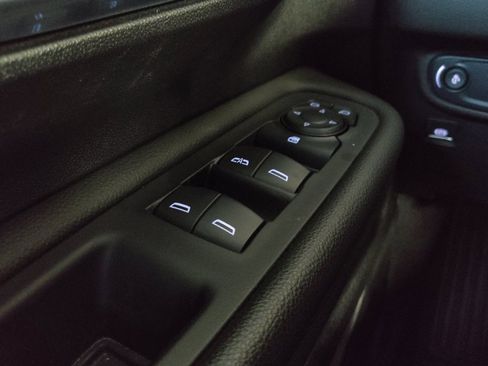 Used 2024 GMC Terrain SLE AWD/4WD image 27