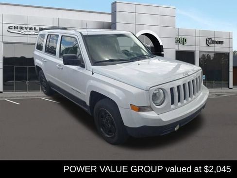 Used 2017 Jeep Patriot Sport w/ Power Value Group FWD image 1