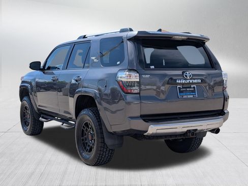Used 2018 Toyota 4Runner TRD Off-Road Premium AWD/4WD image 4