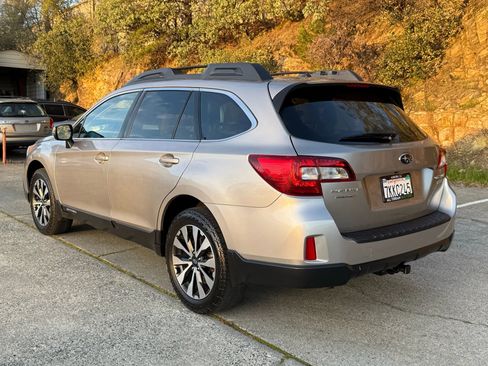 Used 2015 Subaru Outback 2.5i Limited image 5