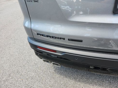 Used 2026 GMC Acadia Elevation w/ Black Edition AWD/4WD image 4