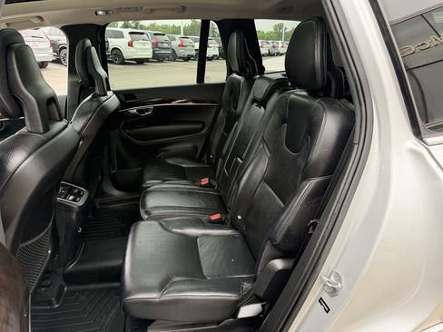 Used 2017 Volvo XC90 T6 Momentum w/ Vision Package AWD/4WD image 10