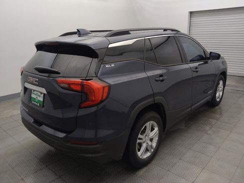 Used 2018 GMC Terrain SLE w/ Driver Convenience Package FWD image 9