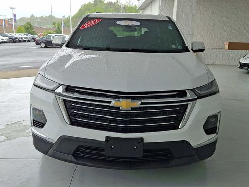 Used 2023 Chevrolet Traverse LT AWD/4WD image 2