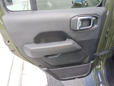 Used 2021 Jeep Wrangler Unlimited Sahara image 23