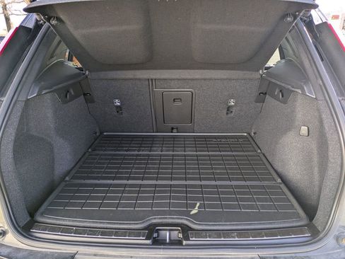 Certified 2022 Volvo XC40 T4 Inscription w/ Advanced Package image 13