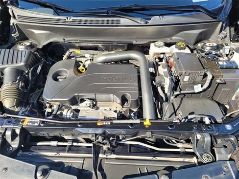 Used 2024 Chevrolet Equinox LT image 30