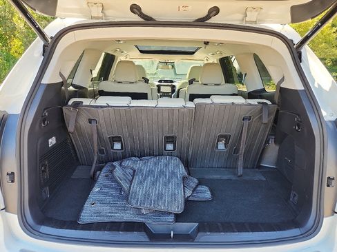 Used 2022 Subaru Ascent Limited w/ Technology Package image 29