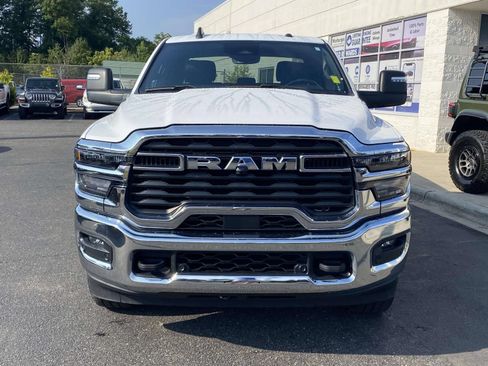 Used 2025 RAM 2500 Big Horn AWD/4WD image 2