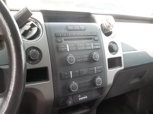 Used 2011 Ford F150 XLT w/ XLT Chrome Pkg AWD/4WD image 9