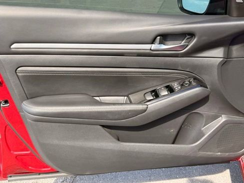 Used 2023 Nissan Altima 2.5 SV w/ SV Premium Package FWD image 12