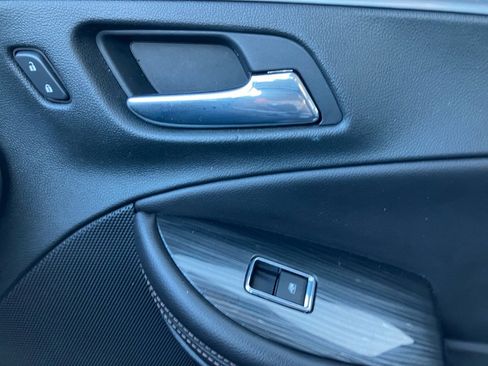 Used 2017 Chevrolet Impala LT image 34