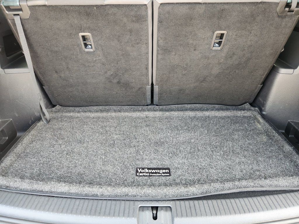 Used 2024 Volkswagen Atlas Peak Edition SEL AWD/4WD image 24
