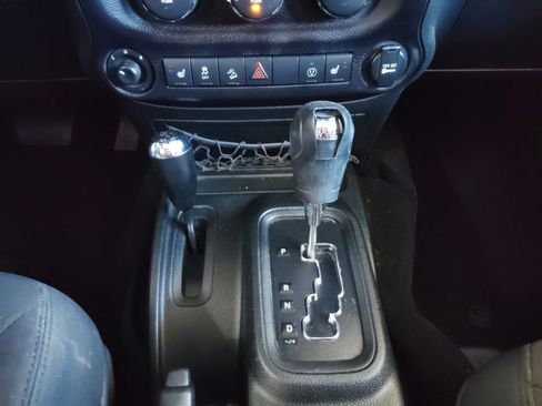 Used 2017 Jeep Wrangler Unlimited Sport AWD/4WD image 30