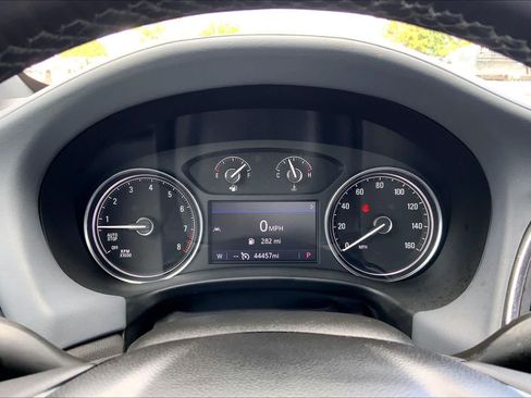Used 2022 Buick Enclave Essence w/ Sport Touring Edition FWD image 25