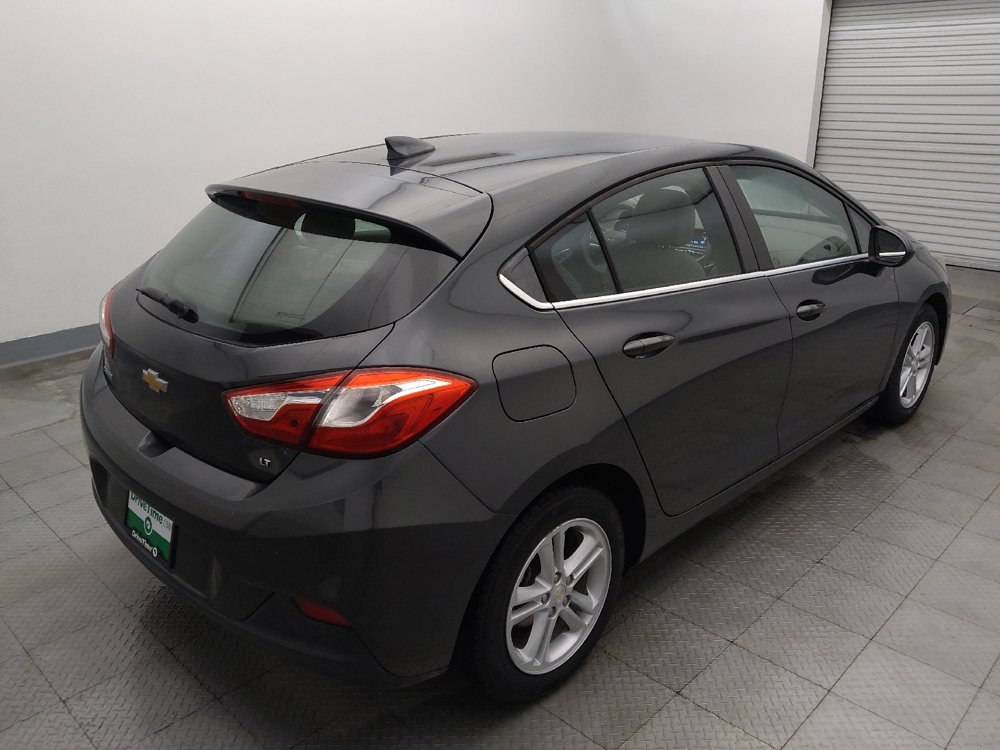 Used 2017 Chevrolet Cruze LT FWD image 9