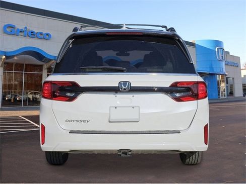 New 2026 Honda Odyssey EX-L image 3