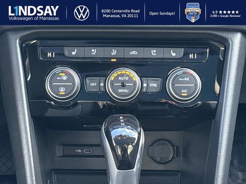 Used 2024 Volkswagen Taos SEL image 15
