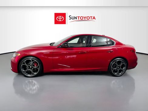 Used 2022 Alfa Romeo Giulia Veloce image 7