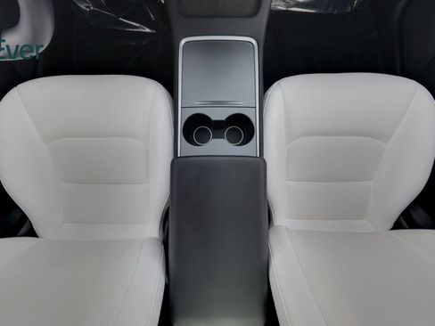 Used 2023 Tesla Model 3 Standard Range image 24