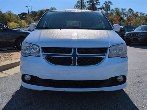 Certified 2019 Dodge Grand Caravan SXT image 8