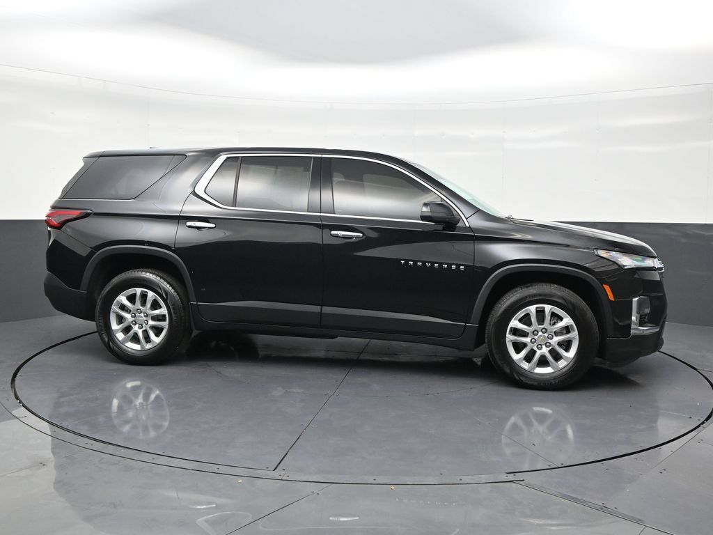 Used 2024 Chevrolet Traverse LS FWD image 6