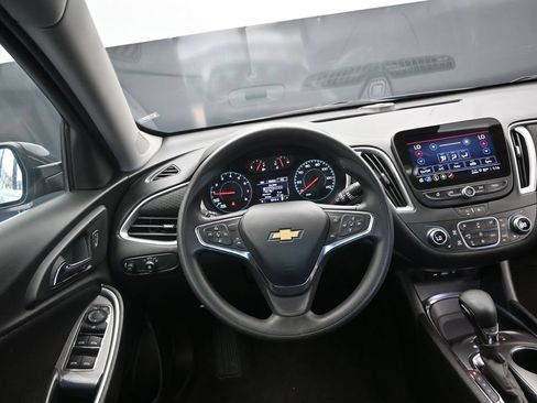 Used 2025 Chevrolet Malibu LT FWD image 29