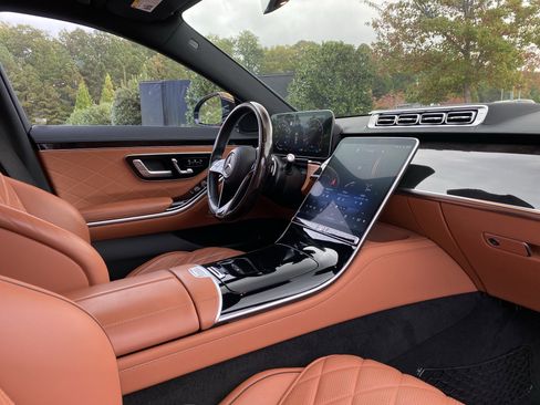 Used 2022 Mercedes-Benz S 580 S 580 image 6