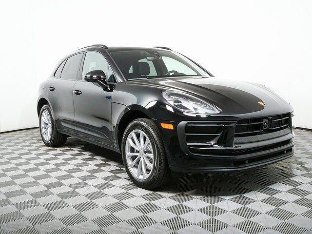 Certified 2026 Porsche Macan AWD/4WD image 27