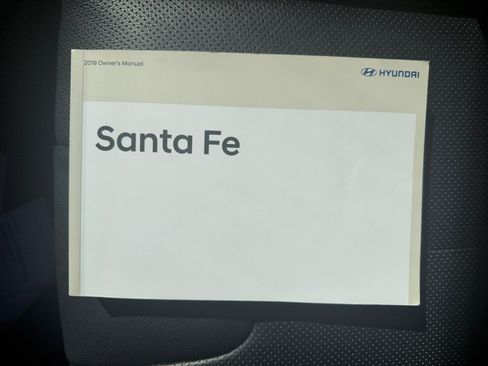Used 2019 Hyundai Santa Fe Limited AWD/4WD image 38