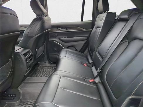 Used 2025 Jeep Grand Cherokee Limited 4xe image 17