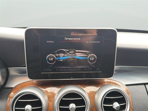 Used 2015 Mercedes-Benz C 300 4MATIC Sedan image 23
