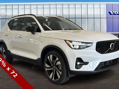 New 2025 Volvo XC40 B5 Plus w/ Protection Package Premier