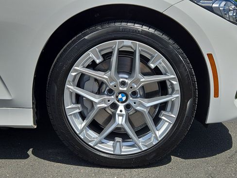 Used 2025 BMW 330i xDrive Sedan w/ Premium Package AWD/4WD image 8