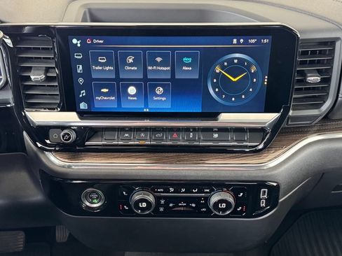 Used 2023 Chevrolet Silverado 1500 LT AWD/4WD image 31