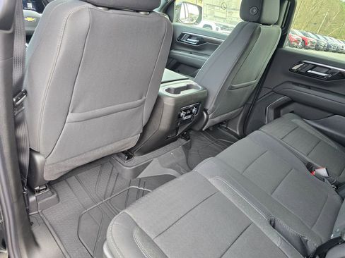 New 2026 Chevrolet Suburban LS image 22