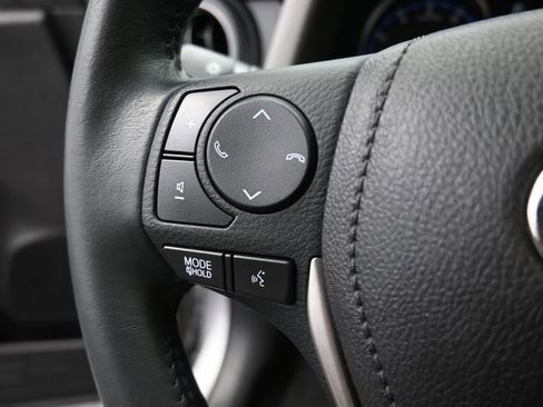 Used 2016 Toyota RAV4 XLE FWD image 3