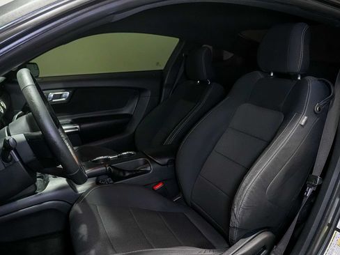 Used 2016 Ford Mustang Coupe RWD image 11