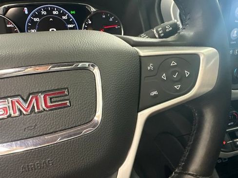 Used 2022 GMC Acadia SLT w/ Technology Package AWD/4WD image 20