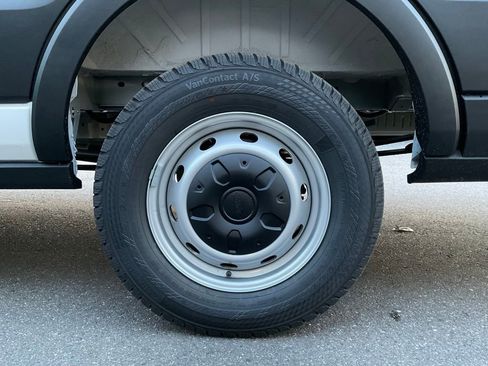 New 2026 Ford Transit 250 148 High Roof Extended image 10