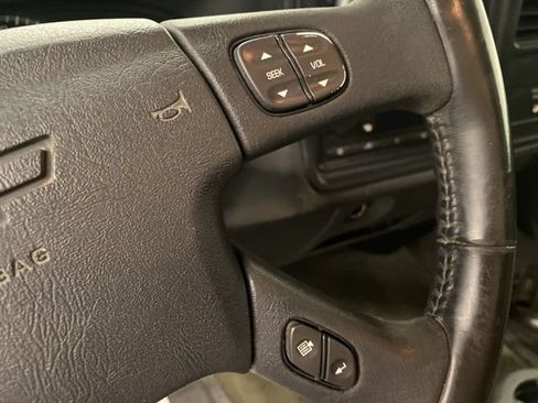 Used 2004 Chevrolet Silverado 2500 LS AWD/4WD image 27