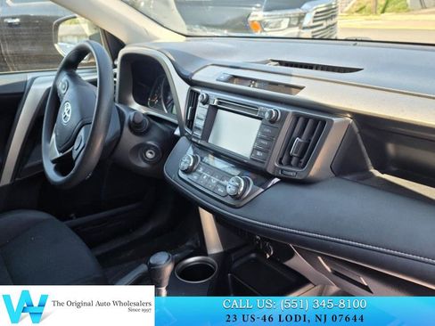 Used 2015 Toyota RAV4 XLE AWD/4WD image 18