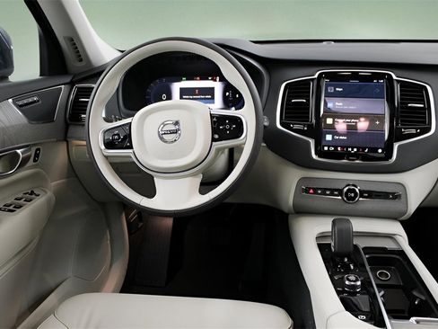 New 2025 Volvo XC90 B6 Plus w/ Protection Package Premier image 24