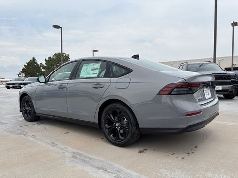 New 2025 Honda Accord SE image 7